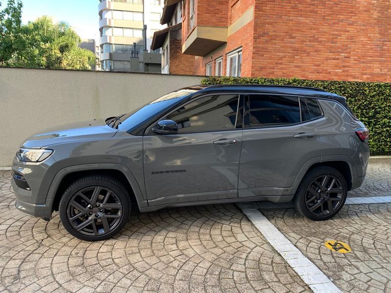 JEEP COMPASS 1.3 T270 TURBO FLEX S AT6 2024/2025 FÁBIO BERNARDES PORTO ALEGRE / Carros no Vale