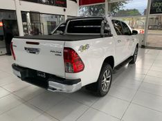 TOYOTA HILUX 2.7 SRV 4X4 CD 16V FLEX 4P AUTOMÁTICO 2019/2020 FÁBIO BERNARDES PORTO ALEGRE / Carros no Vale