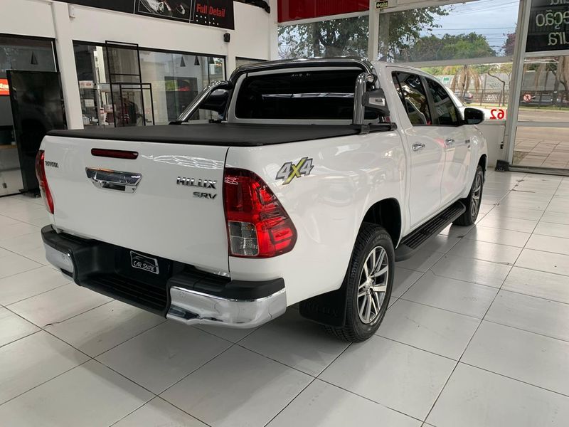 TOYOTA HILUX 2.7 SRV 4X4 CD 16V FLEX 4P AUTOMÁTICO 2019/2020 FÁBIO BERNARDES PORTO ALEGRE / Carros no Vale TOYOTA HILUX 2.7 SRV 4X4 CD 16V FLEX 4P AUTOMÁTICO 2019/2020 FÁBIO BERNARDES PORTO ALEGRE / Carros no Vale