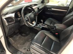 TOYOTA HILUX 2.7 SRV 4X4 CD 16V FLEX 4P AUTOMÁTICO 2019/2020 FÁBIO BERNARDES PORTO ALEGRE / Carros no Vale