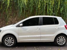 VOLKSWAGEN FOX 1.0 2013/2014 ESTAÇÃO DO CARRO ESTRELA / Carros no Vale