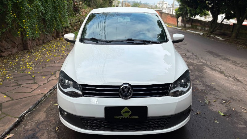 VOLKSWAGEN FOX 1.0 2013/2014 ESTAÇÃO DO CARRO ESTRELA / Carros no Vale