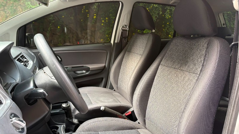 VOLKSWAGEN FOX 1.0 2013/2014 ESTAÇÃO DO CARRO ESTRELA / Carros no Vale