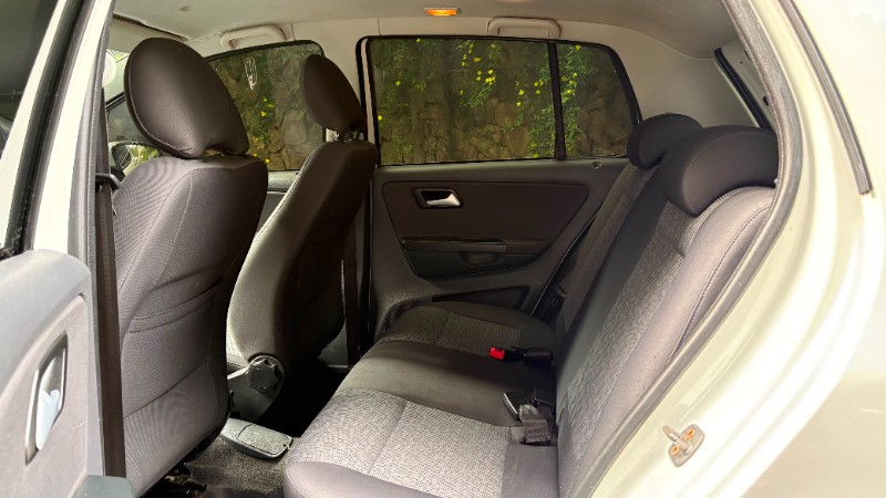 VOLKSWAGEN FOX 1.0 2013/2014 ESTAÇÃO DO CARRO ESTRELA / Carros no Vale