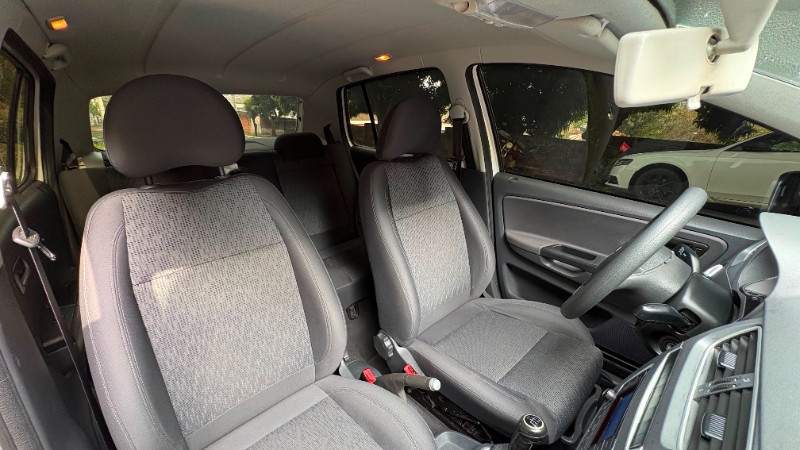 VOLKSWAGEN FOX 1.0 2013/2014 ESTAÇÃO DO CARRO ESTRELA / Carros no Vale