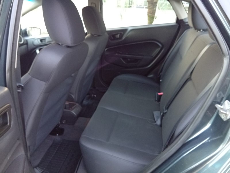 FORD FIESTA 1.6 SE 2010/2011 ALTERNATIVA VEÍCULOS LAJEADO / Carros no Vale