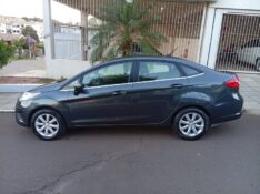 FORD FIESTA 1.6 SE 2010/2011 ALTERNATIVA VEÍCULOS LAJEADO / Carros no Vale