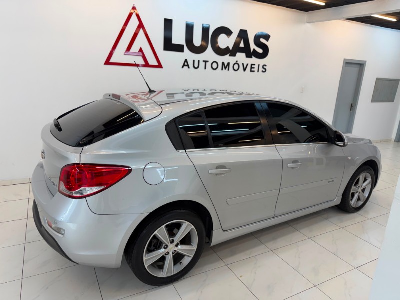 CHEVROLET CRUZE HATCH LT 2016/2016 LUCAS AUTOMÓVEIS BOM RETIRO DO SUL / Carros no Vale