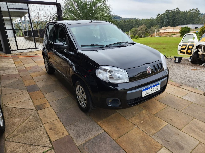 FIAT UNO VIVACE 1.0 2013/2014 TS VEÍCULOS ANTA GORDA / Carros no Vale
