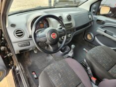 FIAT UNO VIVACE 1.0 2013/2014 TS VEÍCULOS ANTA GORDA / Carros no Vale