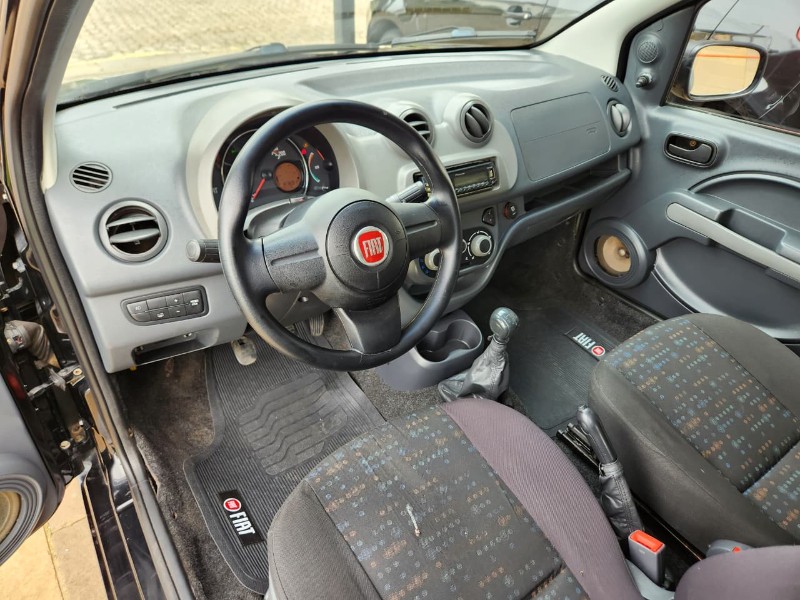 FIAT UNO VIVACE 1.0 2013/2014 TS VEÍCULOS ANTA GORDA / Carros no Vale