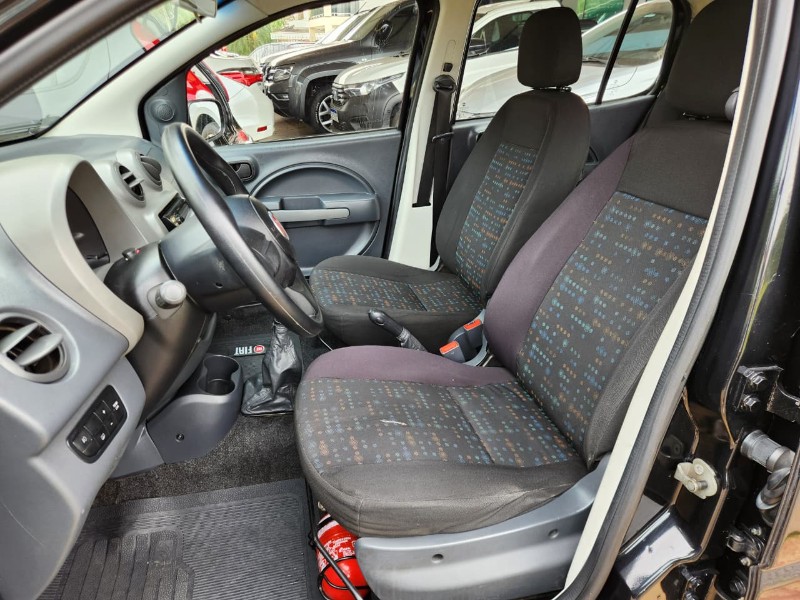 FIAT UNO VIVACE 1.0 2013/2014 TS VEÍCULOS ANTA GORDA / Carros no Vale