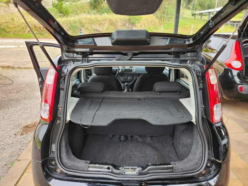 FIAT UNO VIVACE 1.0 2013/2014 TS VEÍCULOS ANTA GORDA / Carros no Vale