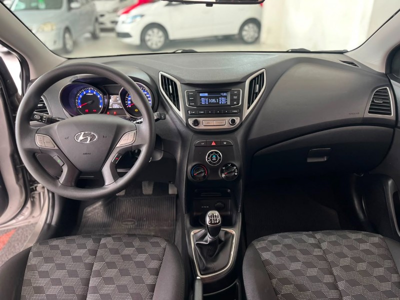 HYUNDAI HB20 1.6 CONFORT 2018/2018 TIAGO AUTOMÓVEIS VENÂNCIO AIRES / Carros no Vale