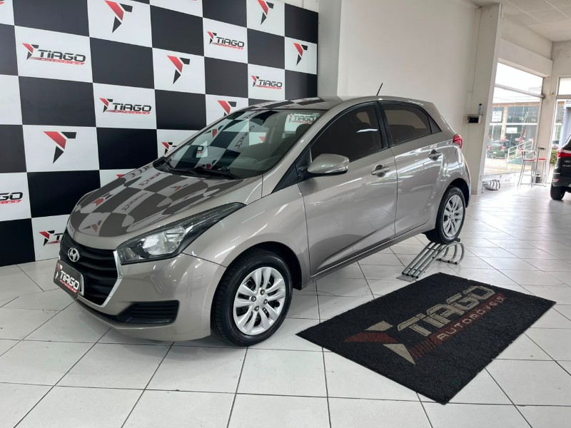 HYUNDAI HB20 1.6 CONFORT 2018/2018 TIAGO AUTOMÓVEIS VENÂNCIO AIRES / Carros no Vale