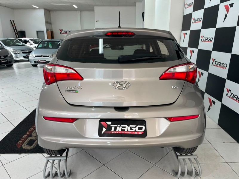 HYUNDAI HB20 1.6 CONFORT 2018/2018 TIAGO AUTOMÓVEIS VENÂNCIO AIRES / Carros no Vale
