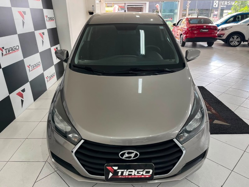 HYUNDAI HB20 1.6 CONFORT 2018/2018 TIAGO AUTOMÓVEIS VENÂNCIO AIRES / Carros no Vale