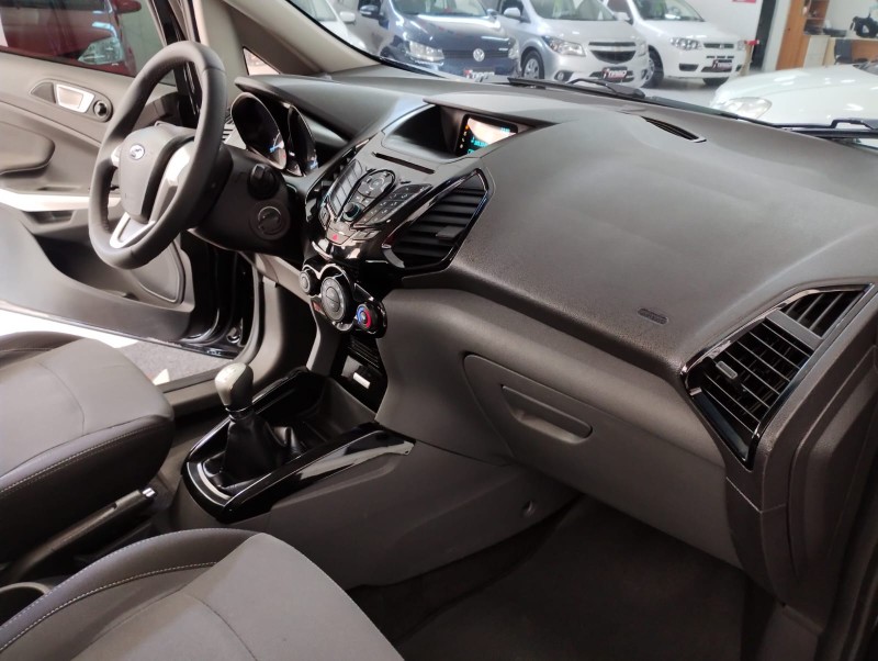 FORD ECOSPORT FREESTYLE 1.6 16V FLEX 5P 2017/2017 TIAGO AUTOMÓVEIS VENÂNCIO AIRES / Carros no Vale