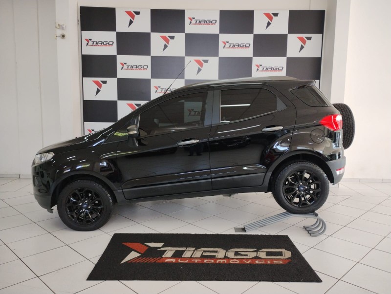 FORD ECOSPORT FREESTYLE 1.6 16V FLEX 5P 2017/2017 TIAGO AUTOMÓVEIS VENÂNCIO AIRES / Carros no Vale