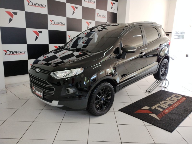 FORD ECOSPORT FREESTYLE 1.6 16V FLEX 5P 2017/2017 TIAGO AUTOMÓVEIS VENÂNCIO AIRES / Carros no Vale