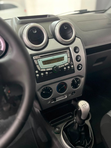 FORD FIESTA 1.6 MPI CLASS SEDAN 8V 2012/2012 TIAGO AUTOMÓVEIS VENÂNCIO AIRES / Carros no Vale FORD FIESTA 1.6 MPI CLASS SEDAN 8V 2012/2012 TIAGO AUTOMÓVEIS VENÂNCIO AIRES / Carros no Vale