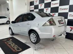 FORD FIESTA 1.6 MPI CLASS SEDAN 8V 2012/2012 TIAGO AUTOMÓVEIS VENÂNCIO AIRES / Carros no Vale