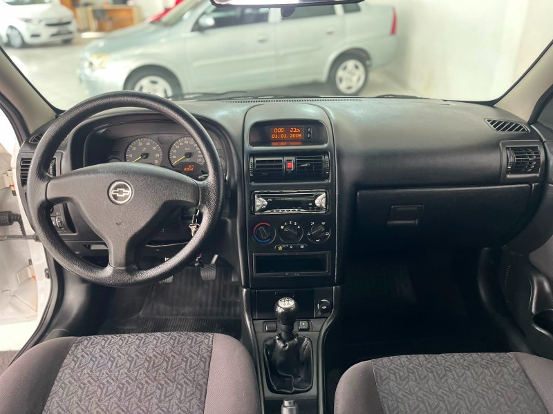 CHEVROLET ASTRA 2.0 MPFI ADVANTAGE SEDAN 8V FLEX 4P MANUAL 2008/2008 TIAGO AUTOMÓVEIS VENÂNCIO AIRES / Carros no Vale