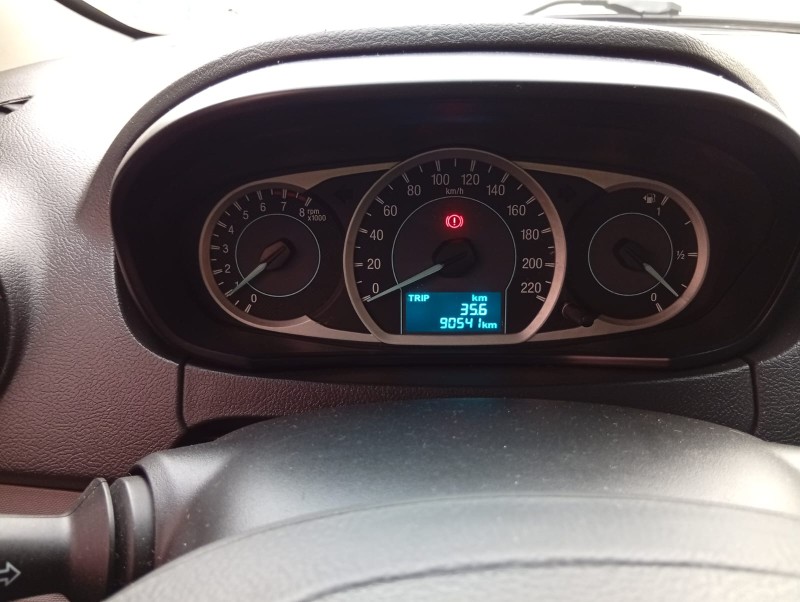 FORD KA 1.0 SE 2017/2018 ALTERNATIVA VEÍCULOS LAJEADO / Carros no Vale