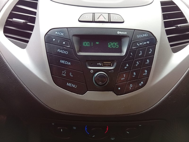 FORD KA 1.0 SE 2017/2018 ALTERNATIVA VEÍCULOS LAJEADO / Carros no Vale