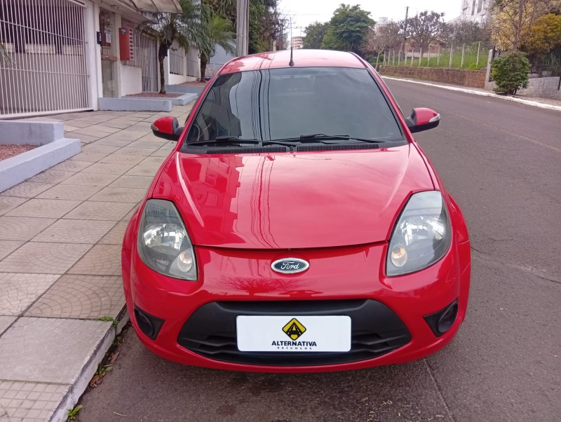 FORD KA 1.0 FLEX 2012/2013 ALTERNATIVA VEÍCULOS LAJEADO / Carros no Vale