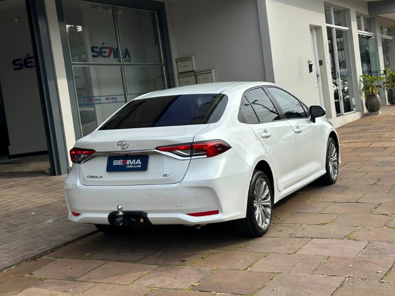 TOYOTA COROLLA XEI 2.0 2022/2023 SÉTIMA VEÍCULOS GUAPORÉ / Carros no Vale TOYOTA COROLLA XEI 2.0 2022/2023 SÉTIMA VEÍCULOS GUAPORÉ / Carros no Vale