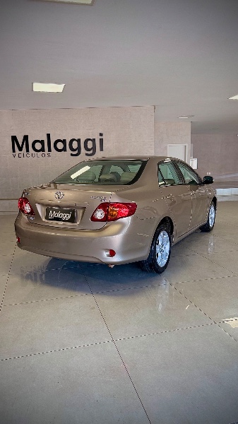 TOYOTA COROLLA 1.8 XEI 16V FLEX 4P AUTOMÁTICO 2009/2009 MALAGGI VEÍCULOS ENCANTADO / Carros no Vale