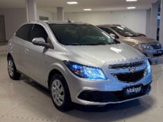 CHEVROLET ONIX 1.4 LT 8V 2012/2013 MALAGGI VEÍCULOS ENCANTADO / Carros no Vale