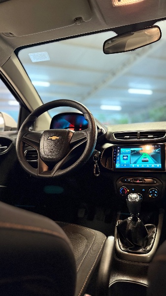 CHEVROLET ONIX 1.4 LT 8V 2012/2013 MALAGGI VEÍCULOS ENCANTADO / Carros no Vale