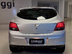 CHEVROLET ONIX 1.4 LT 8V 2012/2013 MALAGGI VEÍCULOS ENCANTADO / Carros no Vale