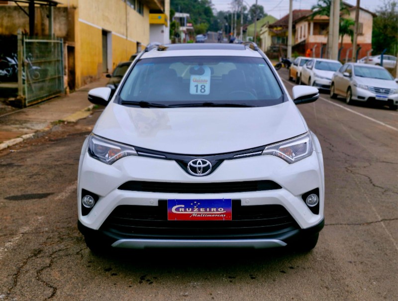 TOYOTA RAV4 2.0 4X2 16V GASOLINA 4P AUTOMÁTICO 2018/2018 CRUZEIRO MULTIMARCAS CRUZEIRO DO SUL / Carros no Vale