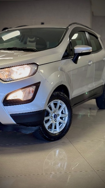 FORD ECOSPORT 1.5 TI-VCT FLEX SE MANUAL 2017/2018 MALAGGI VEÍCULOS ENCANTADO / Carros no Vale
