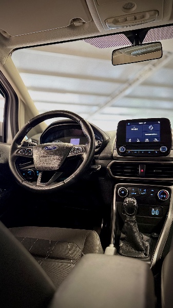 FORD ECOSPORT 1.5 TI-VCT FLEX SE MANUAL 2017/2018 MALAGGI VEÍCULOS ENCANTADO / Carros no Vale