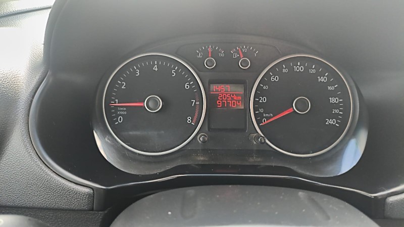 VOLKSWAGEN SAVEIRO 1.6 MI CS 8V FLEX 2P MANUAL G.VI 2014/2015 ADRIANO VEÍCULOS CRUZEIRO DO SUL / Carros no Vale