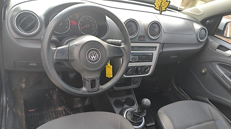 VOLKSWAGEN SAVEIRO 1.6 MI CS 8V FLEX 2P MANUAL G.VI 2014/2015 ADRIANO VEÍCULOS CRUZEIRO DO SUL / Carros no Vale