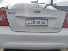 FORD FOCUS SEDAN FOCUS SEDAN 2.0 FLEX 4P AUT. 2011/2012 ADRIANO VEÍCULOS CRUZEIRO DO SUL / Carros no Vale