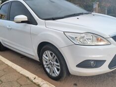 FORD FOCUS SEDAN FOCUS SEDAN 2.0 FLEX 4P AUT. 2011/2012 ADRIANO VEÍCULOS CRUZEIRO DO SUL / Carros no Vale