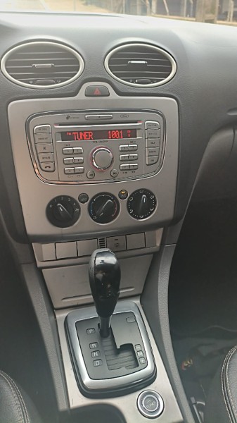 FORD FOCUS SEDAN FOCUS SEDAN 2.0 FLEX 4P AUT. 2011/2012 ADRIANO VEÍCULOS CRUZEIRO DO SUL / Carros no Vale