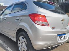 CHEVROLET ONIX 1.0 FLEX LT MANUAL 2014/2015 ADRIANO VEÍCULOS CRUZEIRO DO SUL / Carros no Vale