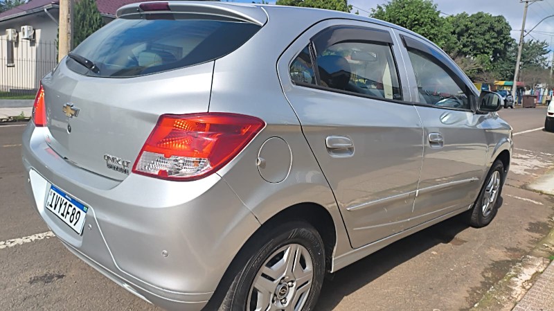 CHEVROLET ONIX 1.0 FLEX LT MANUAL 2014/2015 ADRIANO VEÍCULOS CRUZEIRO DO SUL / Carros no Vale