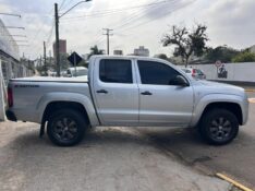 VOLKSWAGEN AMAROK SE CD 2.0 16V TDI 4X4 DIESEL 2014/2014 LS MULTIMARCAS VENÂNCIO AIRES / Carros no Vale
