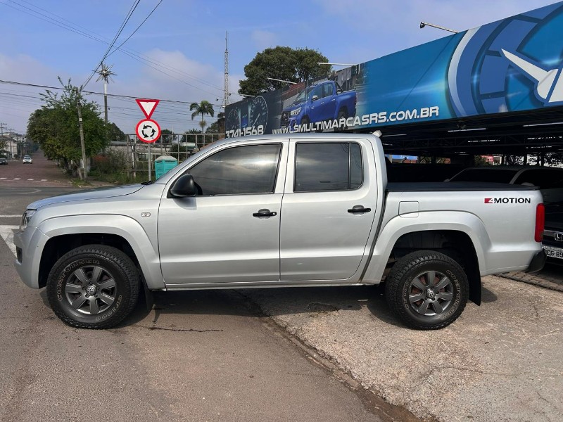 VOLKSWAGEN AMAROK SE CD 2.0 16V TDI 4X4 DIESEL 2014/2014 LS MULTIMARCAS VENÂNCIO AIRES / Carros no Vale