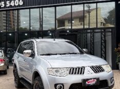 MITSUBISHI PAJERO DAKAR 3.2 HPE 4X4 7 LUGARES 16V TURBO INTERCOOLER DIESEL 4P AUTOMÁTICO /2010 NEURI VEÍCULOS LAJEADO / Carros no Vale