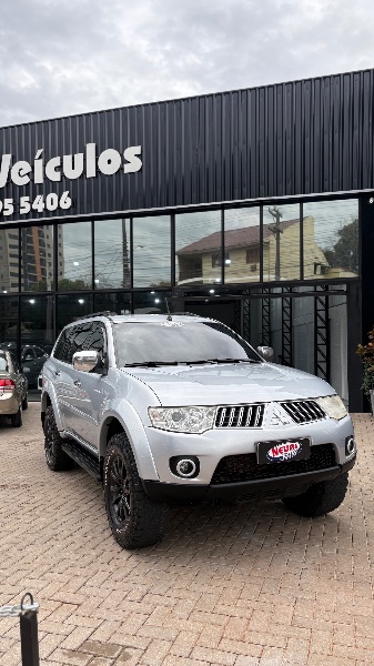 MITSUBISHI PAJERO DAKAR 3.2 HPE 4X4 7 LUGARES 16V TURBO INTERCOOLER DIESEL 4P AUTOMÁTICO /2010 NEURI VEÍCULOS LAJEADO / Carros no Vale MITSUBISHI PAJERO DAKAR 3.2 HPE 4X4 7 LUGARES 16V TURBO INTERCOOLER DIESEL 4P AUTOMÁTICO /2010 NEURI VEÍCULOS LAJEADO / Carros no Vale