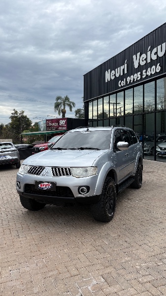 MITSUBISHI PAJERO DAKAR 3.2 HPE 4X4 7 LUGARES 16V TURBO INTERCOOLER DIESEL 4P AUTOMÁTICO /2010 NEURI VEÍCULOS LAJEADO / Carros no Vale MITSUBISHI PAJERO DAKAR 3.2 HPE 4X4 7 LUGARES 16V TURBO INTERCOOLER DIESEL 4P AUTOMÁTICO /2010 NEURI VEÍCULOS LAJEADO / Carros no Vale